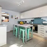 Spanish Style, Elegant 3 Bedroom Villa - 5 Minutes From The Beach!