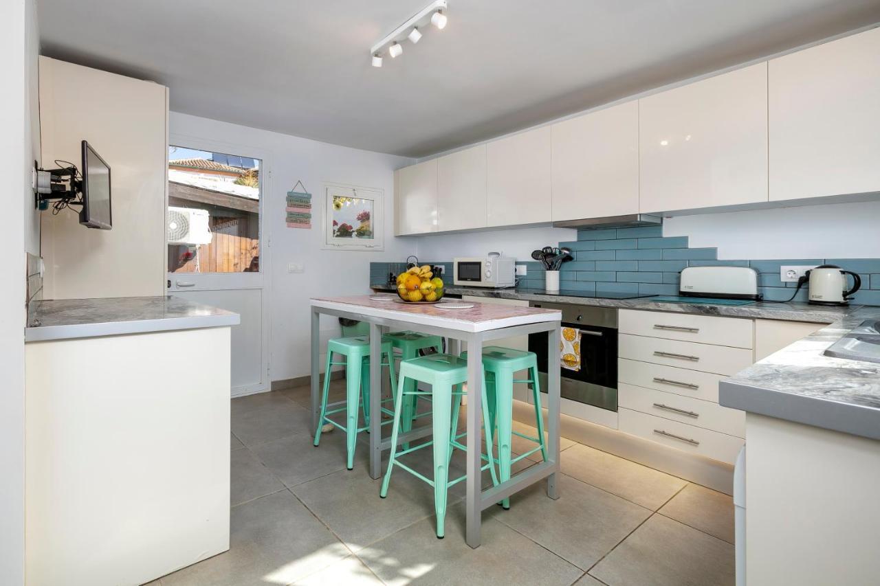 Spanish Style, Elegant 3 Bedroom - 5 Minutes From The Beach! Marbella
