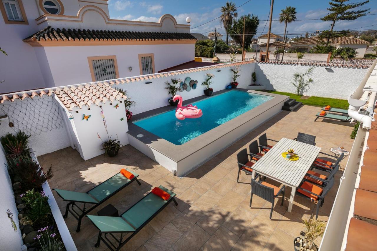 Spanish Style, Elegant 3 Bedroom - 5 Minutes From The Beach! Vakantiehuis *